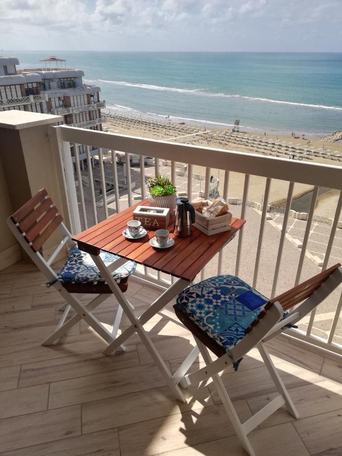 La Terrazza Sul Tirreno Apartment Nettuno Exterior photo